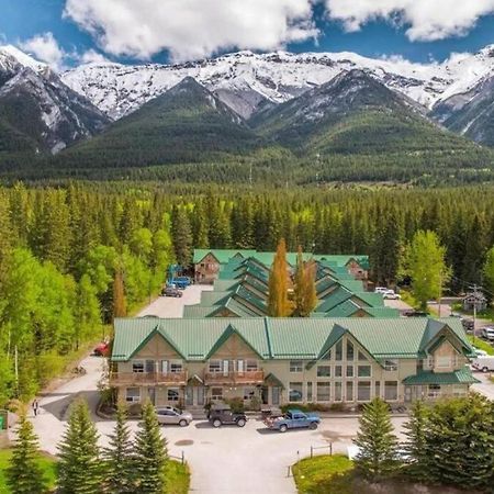 Banff Wood Lodge Canmore Exteriör bild
