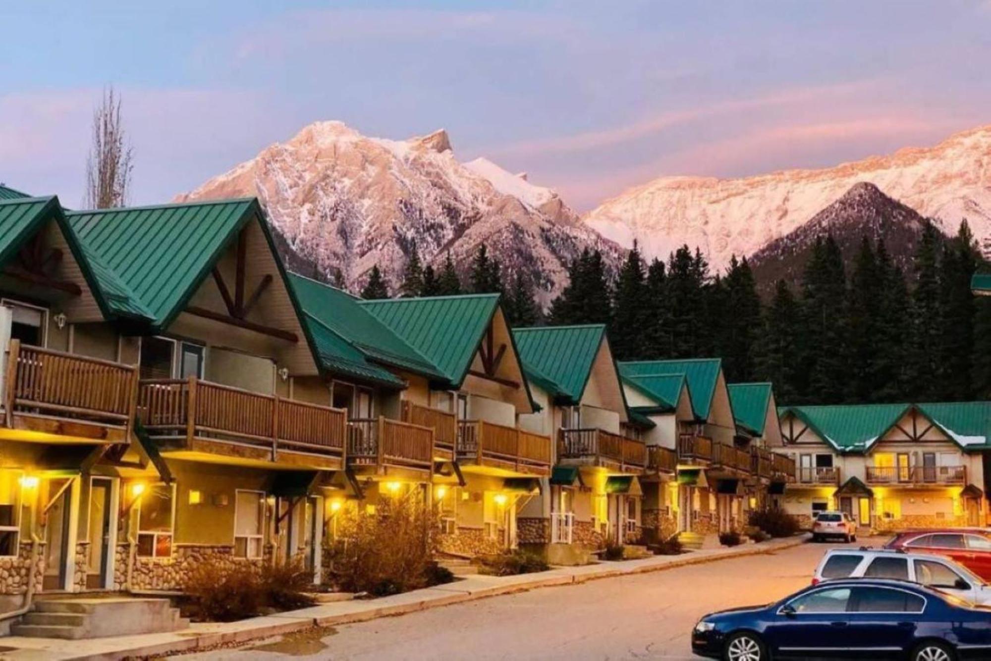 Banff Wood Lodge Canmore Exteriör bild