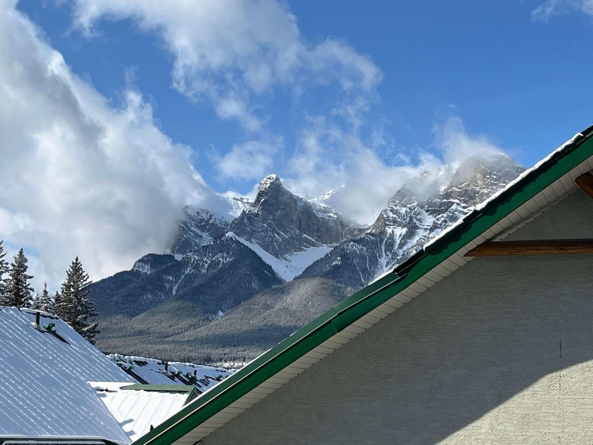 Banff Wood Lodge Canmore Exteriör bild
