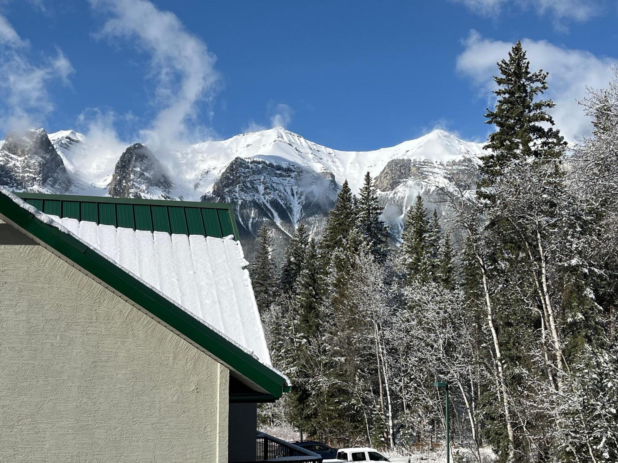 Banff Wood Lodge Canmore Exteriör bild